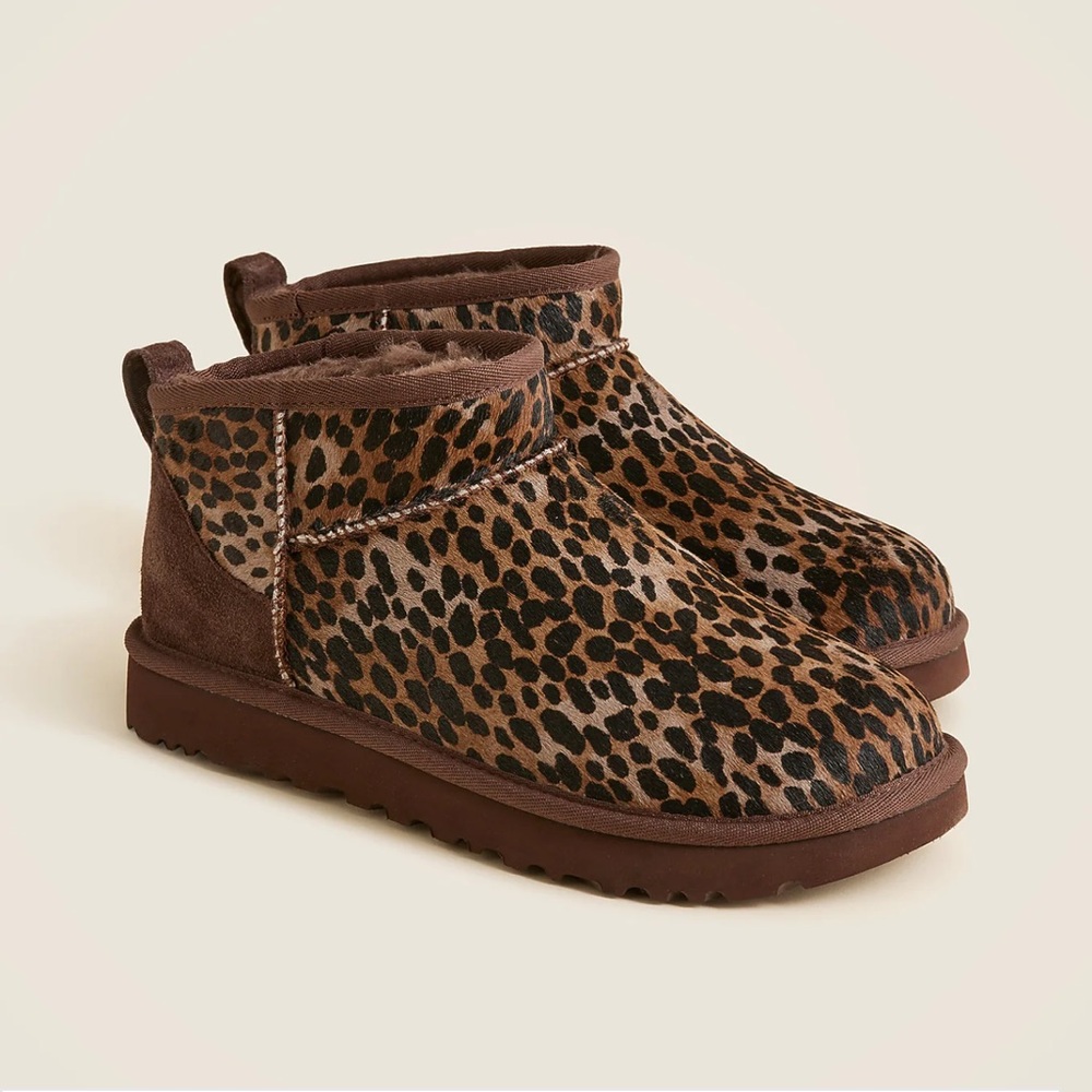 UGG® Classic Ultra mini boots in leopard print - Picture 7 of 10
